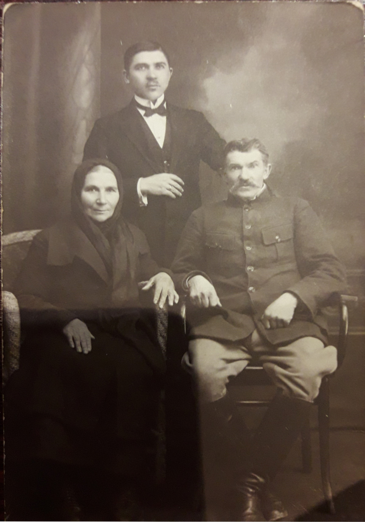 Katarzyna i Kazimierz Piaszczyńscy wraz z synem Stanisławem